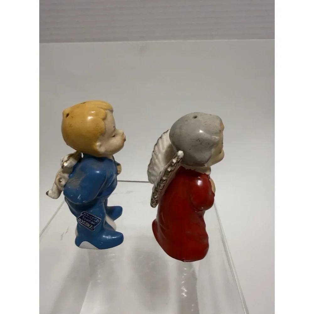 VTG Japan Kissing Baby Angel ‎ & Boy S & P Shaker w/ Orig Stickers Figurine